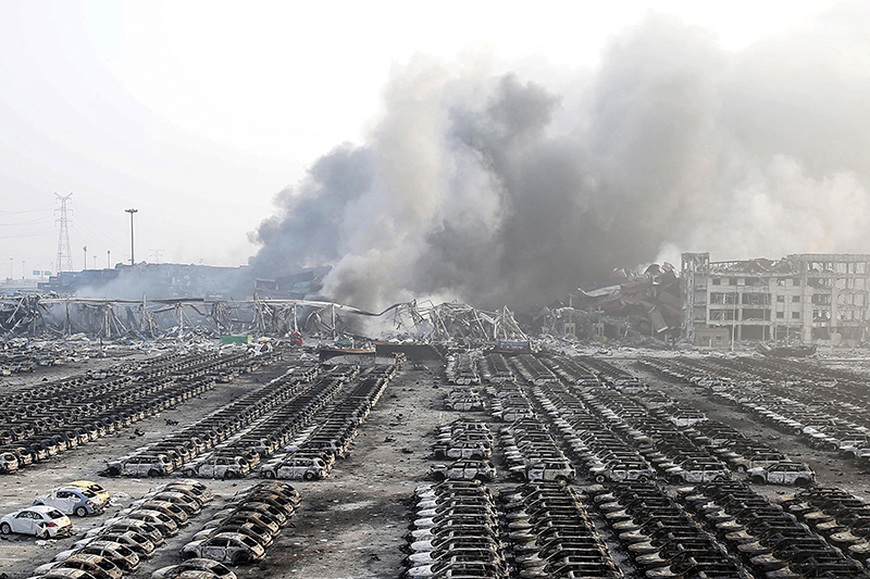Взрывы и пожары в порту Тяньцзинь